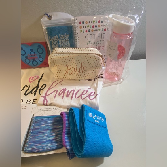 Miss to Mrs Kit Bridal Box 💗💍 - Picture 3 of 3